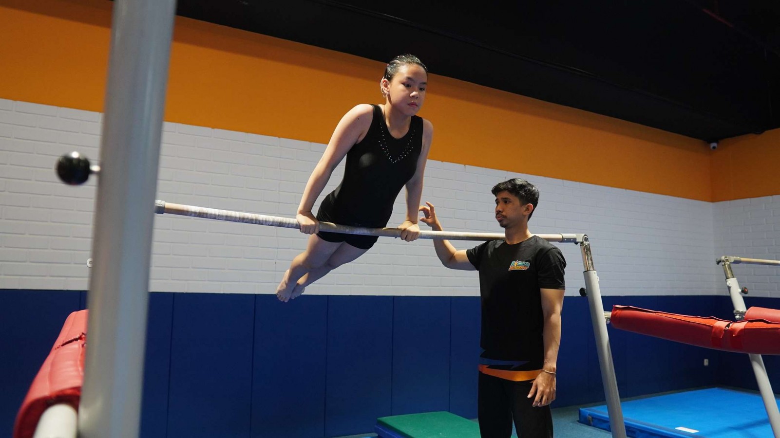 Guide to the Double Layout Bars Dismount: Definition, Execution, and Must-Do Drills